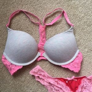 ✨Victoria’s Secret Racerback Bra